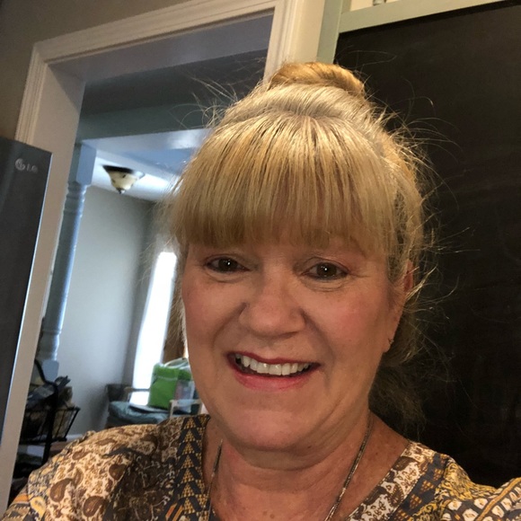 Meet your Posher, Paula - Picture 1 of 1